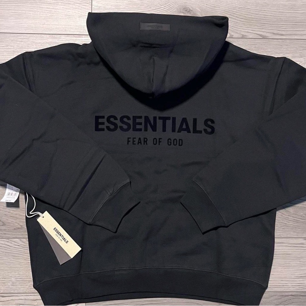 Men’s Brand New Authentic Black Stretch Limo Essential Fear of God Hoodie - Picture 3 of 5